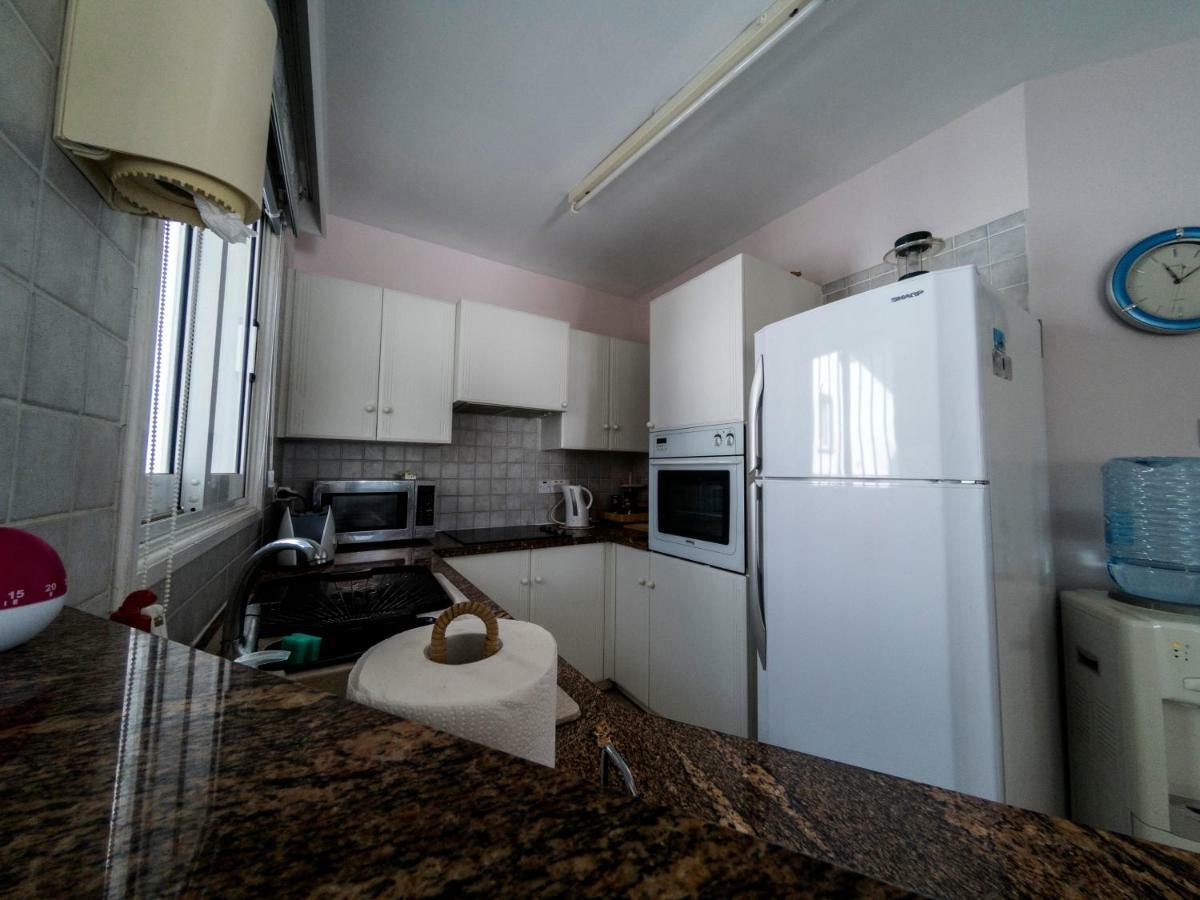 Blue Bay Beach House Larnaca Extérieur photo